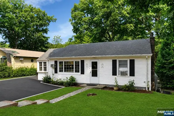 9 David Road, Stanhope, NJ 07874