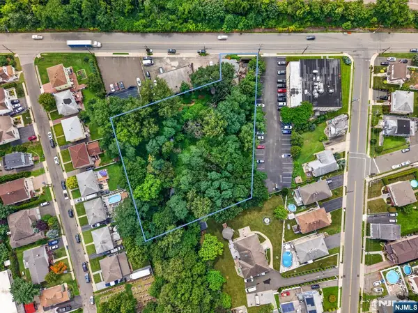 251 Molnar Drive, Elmwood Park, NJ 07407