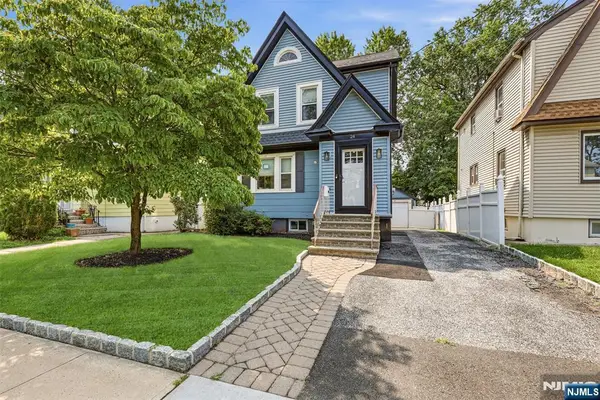 24 Anderson Avenue, Bergenfield, NJ 07621