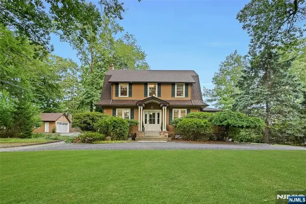 31 4 Th Street, Park Ridge, NJ 07656