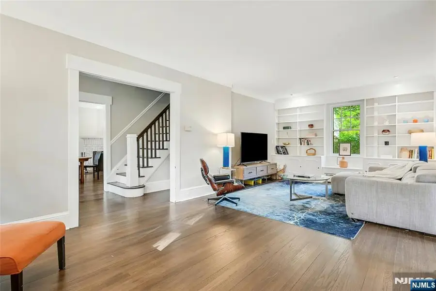 31 4 Th Street, Park Ridge, NJ 07656 - #3