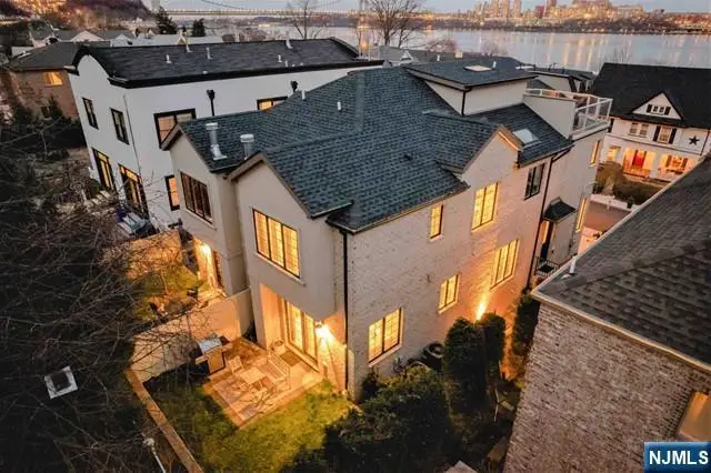48 Myrtle Avenue, Edgewater, NJ 07020 - #3