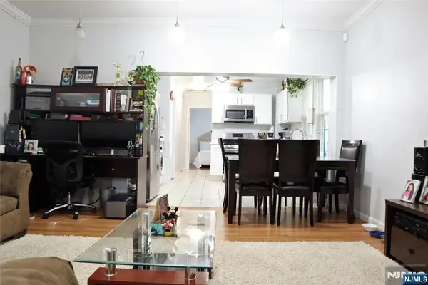 302 10th Street, Newark, NJ 07107