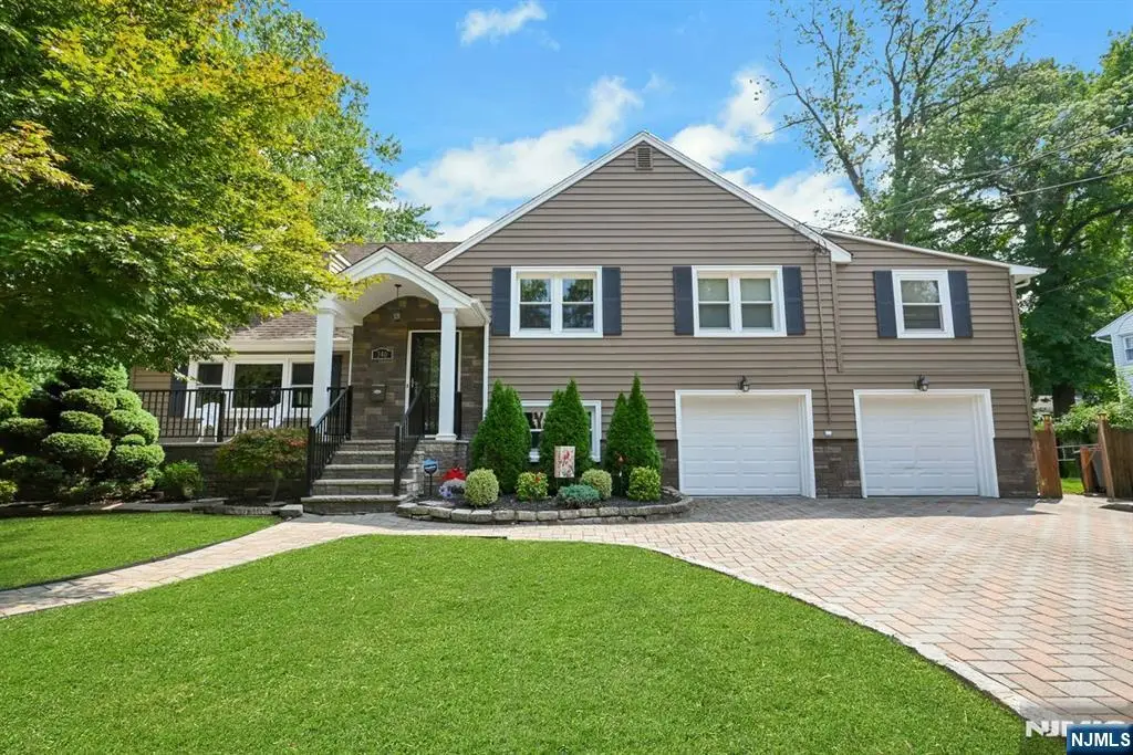 340 Graphic, New Milford, NJ 07646 - #1