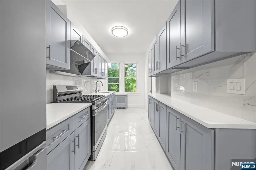 218 Broad Avenue 3C, Leonia, NJ 07605 - #3