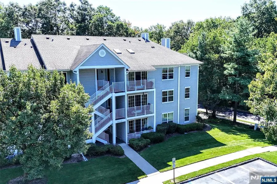 928 Juniper Way, Mahwah, NJ 07430 - #2