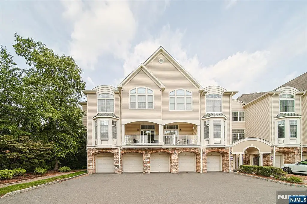 604 Turlington Court 234, Livingston, NJ 07039 - #1