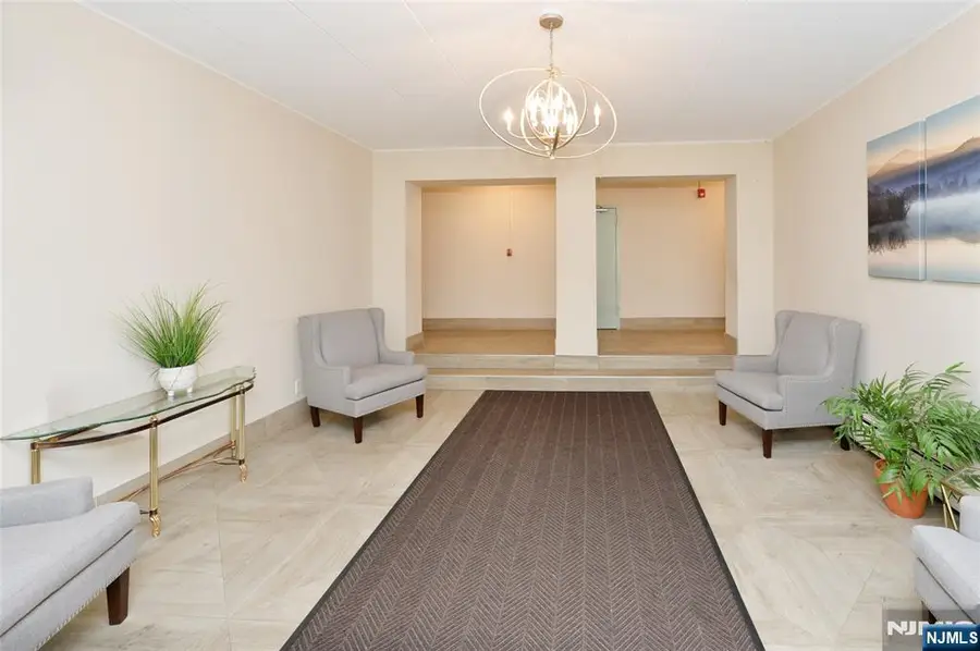 25 Jefferson Street 3D, Hackensack, NJ 07601 - #3