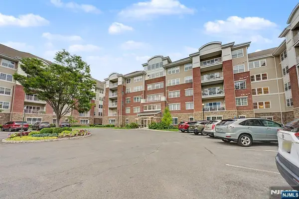 10301 Warrens Way, Wanaque, NJ 07465