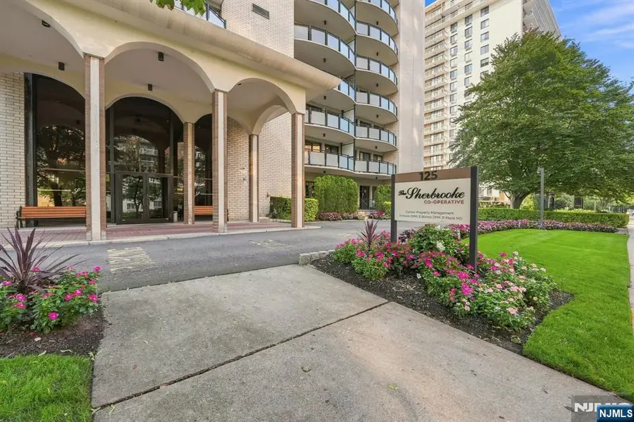 125 Prospect Avenue 18D, Hackensack, NJ 07601 - #3