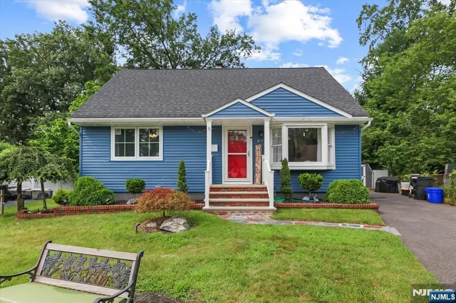 42 Wells Court, Bloomfield, NJ 07003 - #2