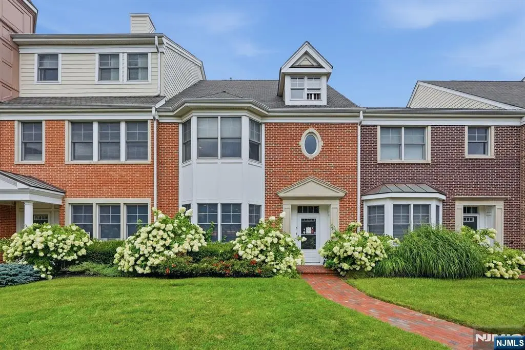 6 Intrepid Court, Jersey City, NJ 07305 - #1