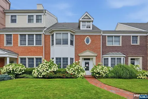 6 Intrepid Court, Jersey City, NJ 07305