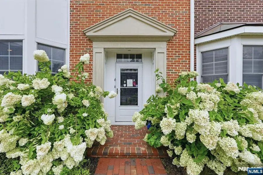 6 Intrepid Court, Jersey City, NJ 07305 - #2