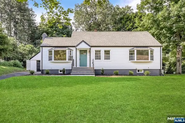 924 Franklin Avenue, Franklin Lakes, NJ 07417