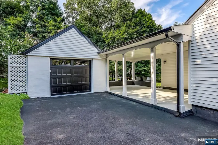 924 Franklin Avenue, Franklin Lakes, NJ 07417 - #3