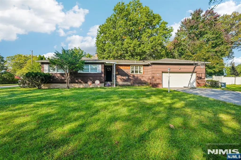 1 Raleigh Lane, Wayne, NJ 07470 - #1