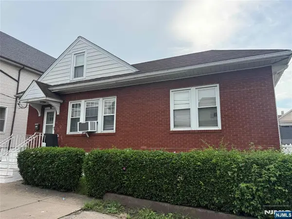 24 Quinn Street, Paterson, NJ 07501