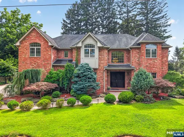 1 Alpine Drive, Closter, NJ 07624