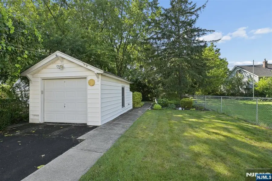 11 Concord Avenue, Maplewood, NJ 07040 - #3