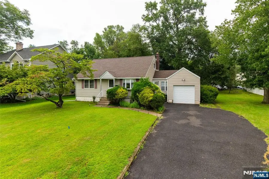 46 Linwood Avenue, Midland Park, NJ 07432 - #2