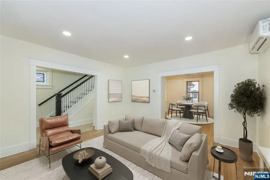 69 W Hanover Avenue, Morris Plains, NJ 07950 - #2