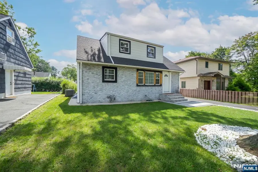 5 Briar Lane, Nutley, NJ 07110 - #3