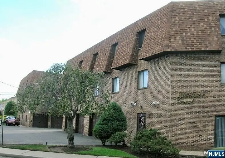 825 Riverside Avenue 16, Lyndhurst, NJ 07071 - #1