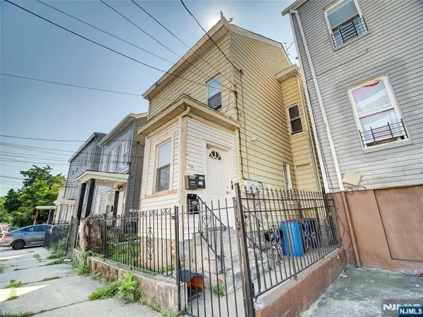 39 Hillman Street, Paterson, NJ 07522