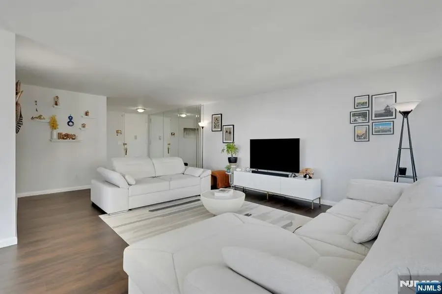 200 Winston Drive 2504, Cliffside Park, NJ 07010 - #3