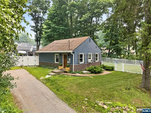 532 Glen Road, Sparta, NJ 07871