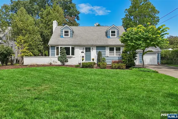 251 Brookmere Court, Ridgewood, NJ 07450