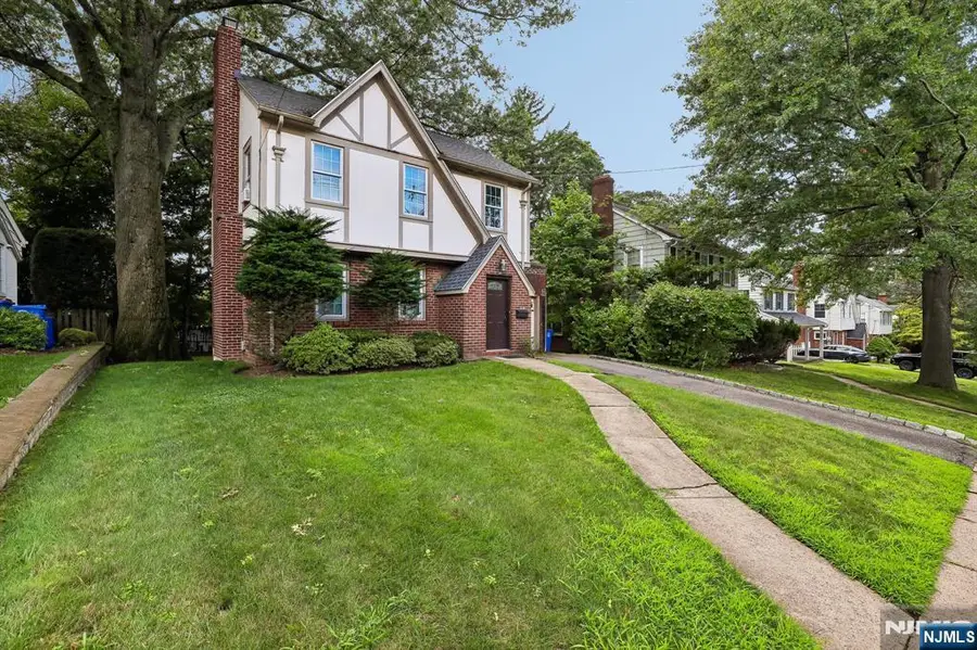 22 Elm Street, Tenafly, NJ 07670 - #2