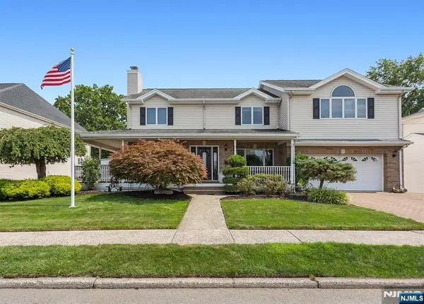 26 Mount Cedar Avenue, Wallington, NJ 07057