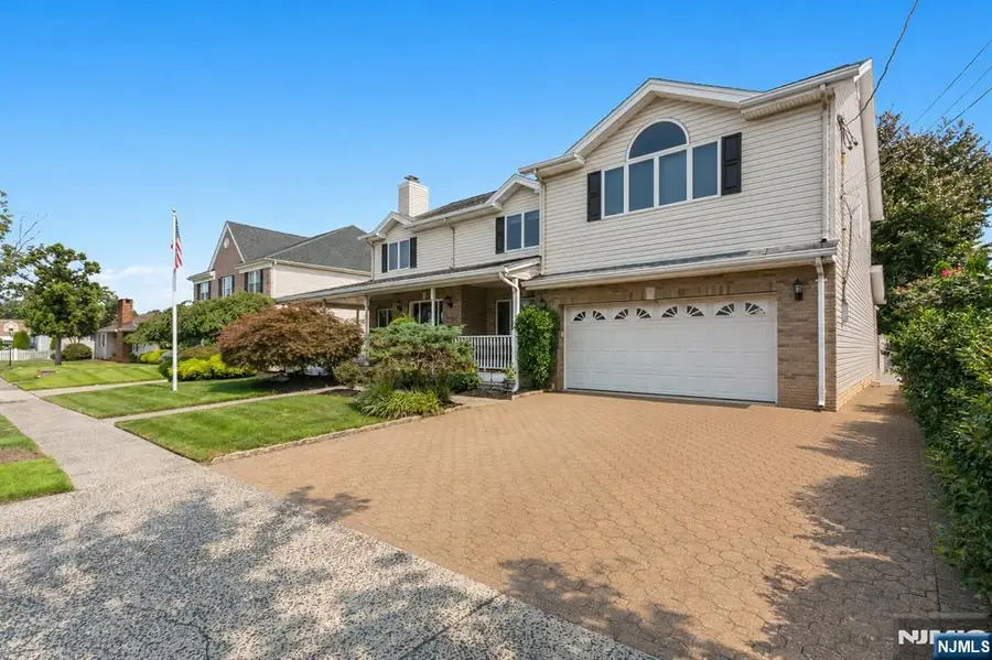 26 Mount Cedar Avenue, Wallington, NJ 07057 - #2