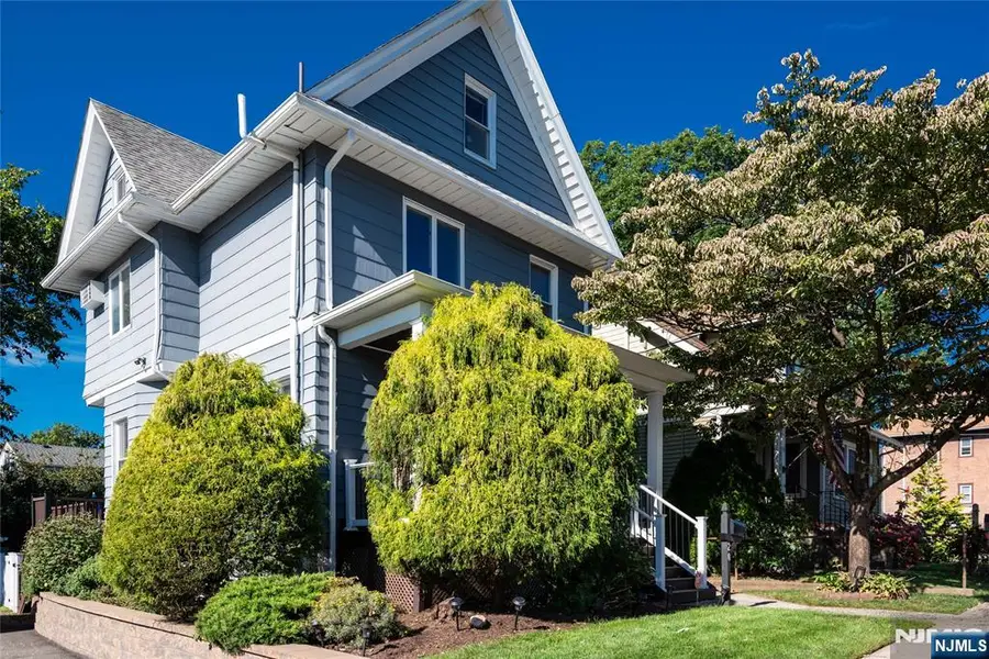 20 Twain Place, Clifton, NJ 07013 - #3