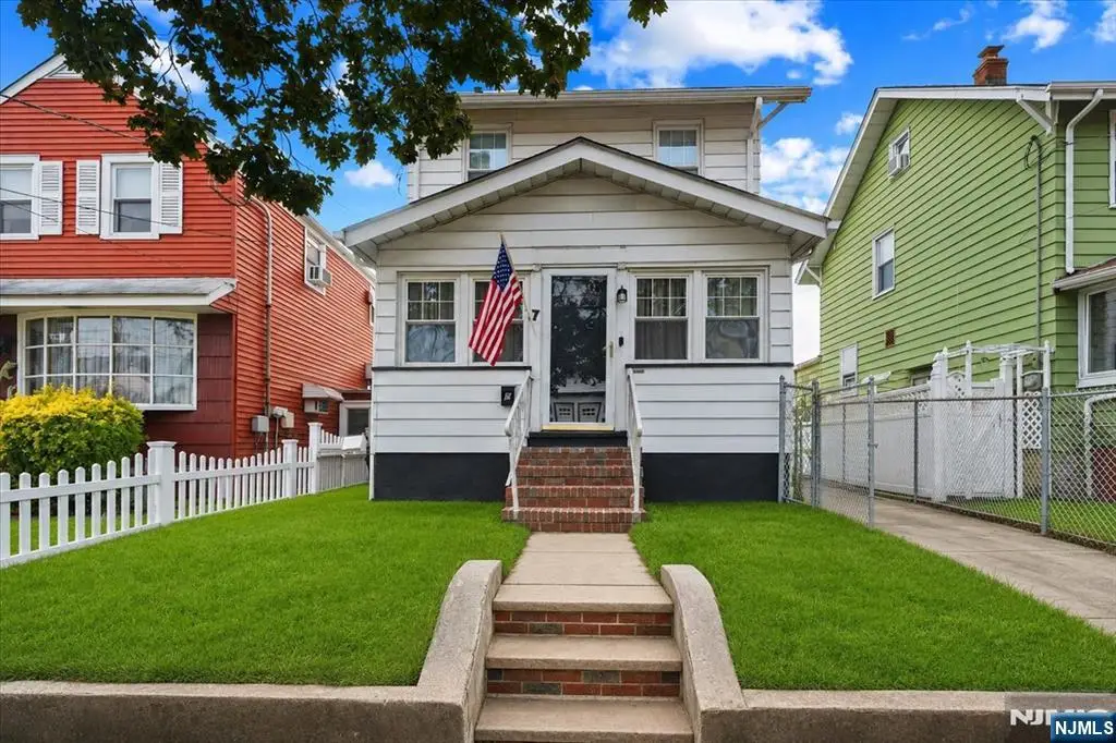 7 Laurel Place, East Rutherford, NJ 07073 - #1