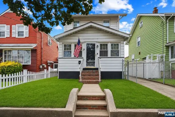 7 Laurel Place, East Rutherford, NJ 07073