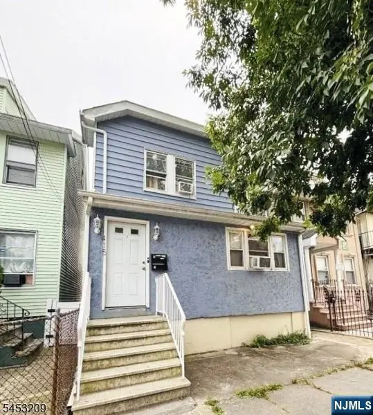 415 7th Street, Newark, NJ 07107