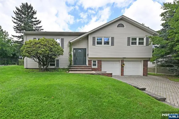 459 Tulane Court, Paramus, NJ 07652