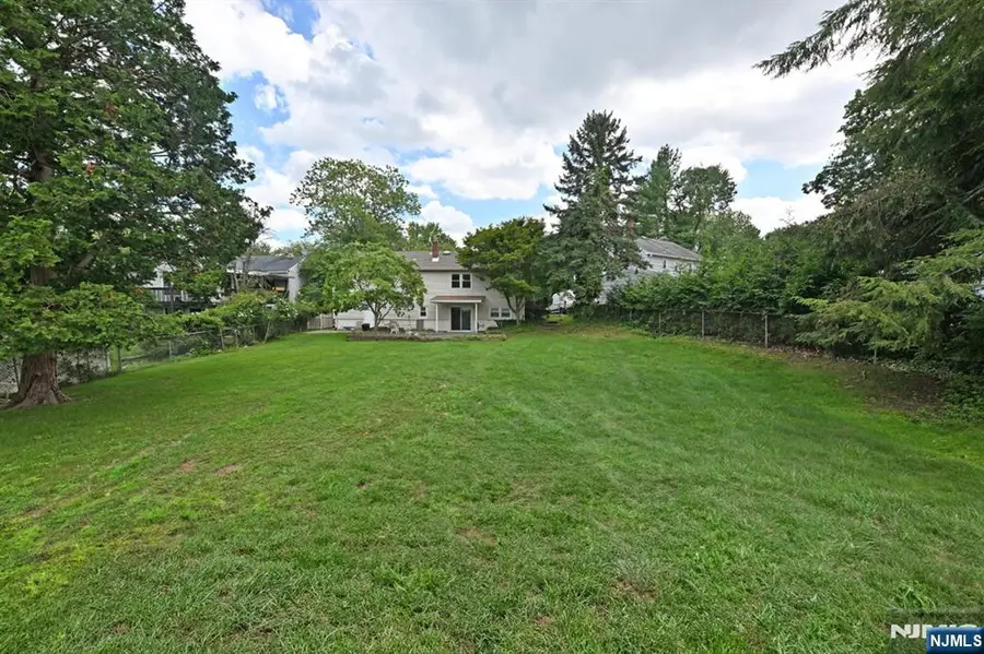 459 Tulane Court, Paramus, NJ 07652 - #3