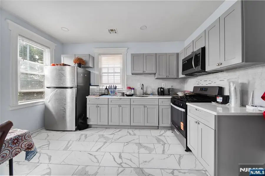 18 Ellis Avenue, Irvington, NJ 07111 - #3