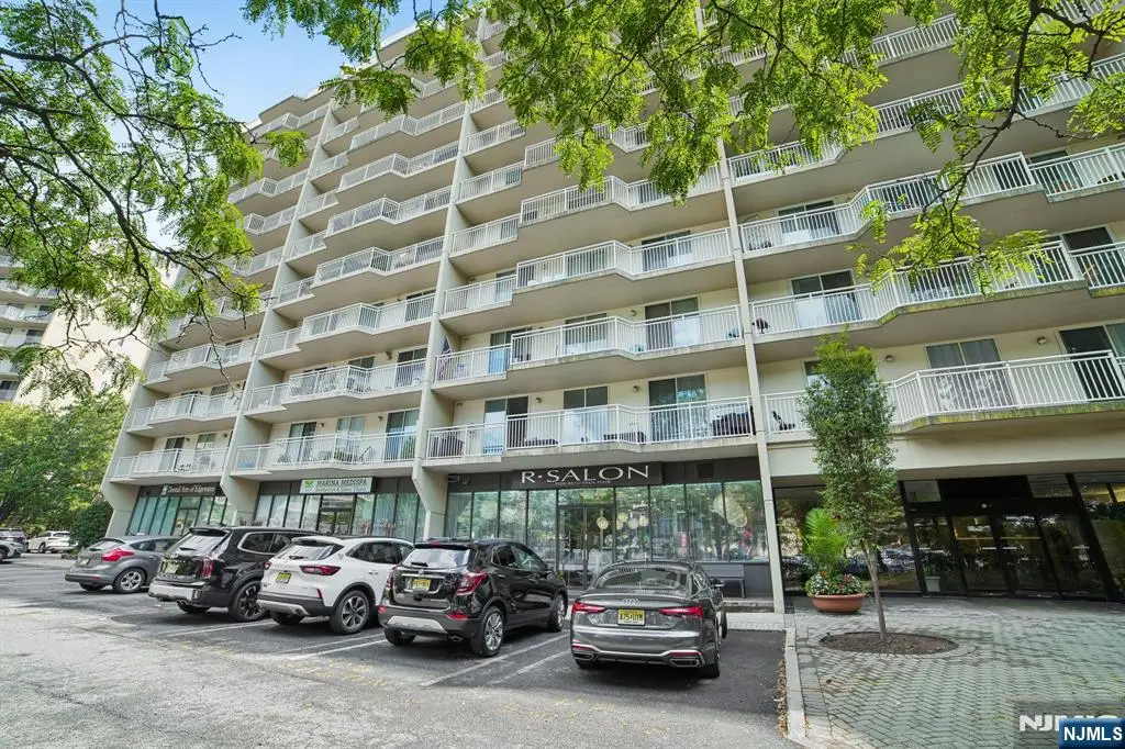 1055 River Road 312, Edgewater, NJ 07020 - #1