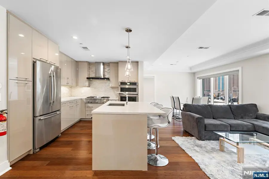 100 Eton Row 203, Weehawken, NJ 07086 - #3