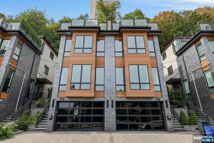 712 Undercliff Avenue, Edgewater, NJ 07020 - #2