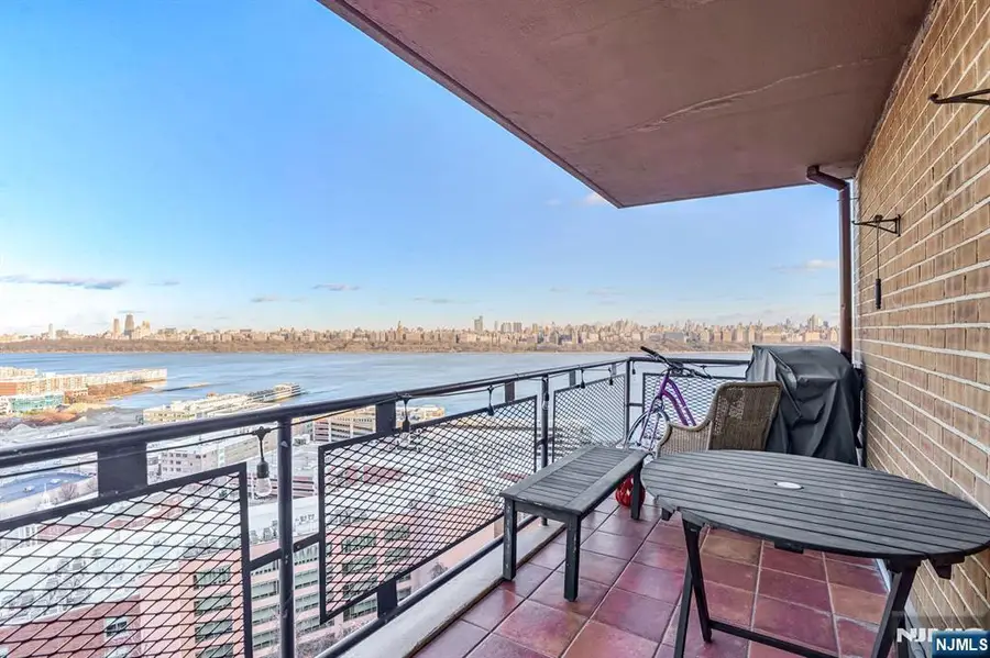 8800 JFK Blvd E 7E, North Bergen, NJ 07047 - #2