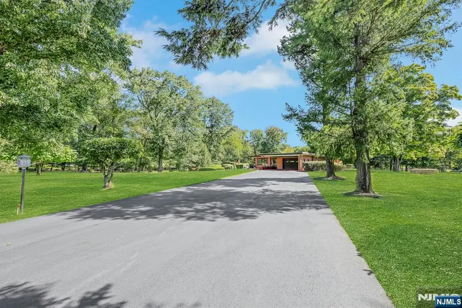 170 Pulis Avenue, Franklin Lakes, NJ 07417 - #3