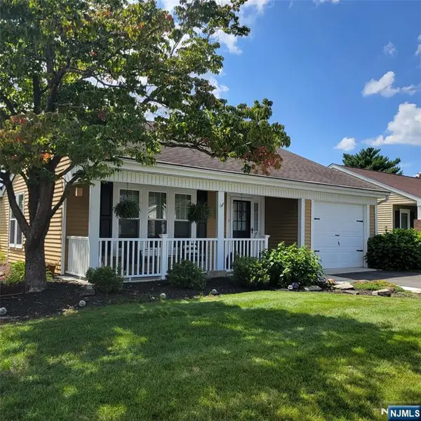 13 Wycombe Way, Manchester, NJ 08759