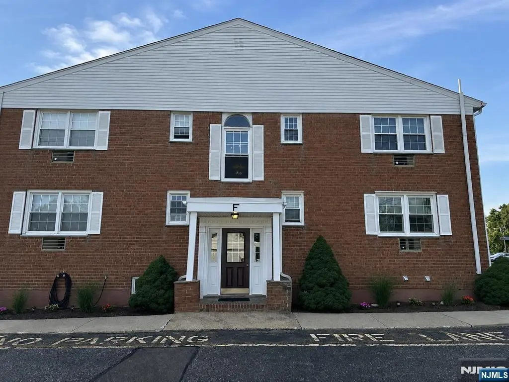 565 Grove, Clifton, NJ 07013 - #1
