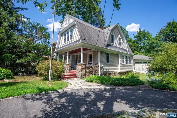 93 Ivy Lane, Englewood, NJ 07631